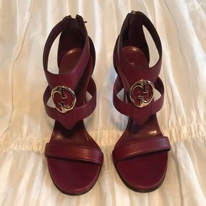 Gucci Saddle soft Lux Cherry sandals